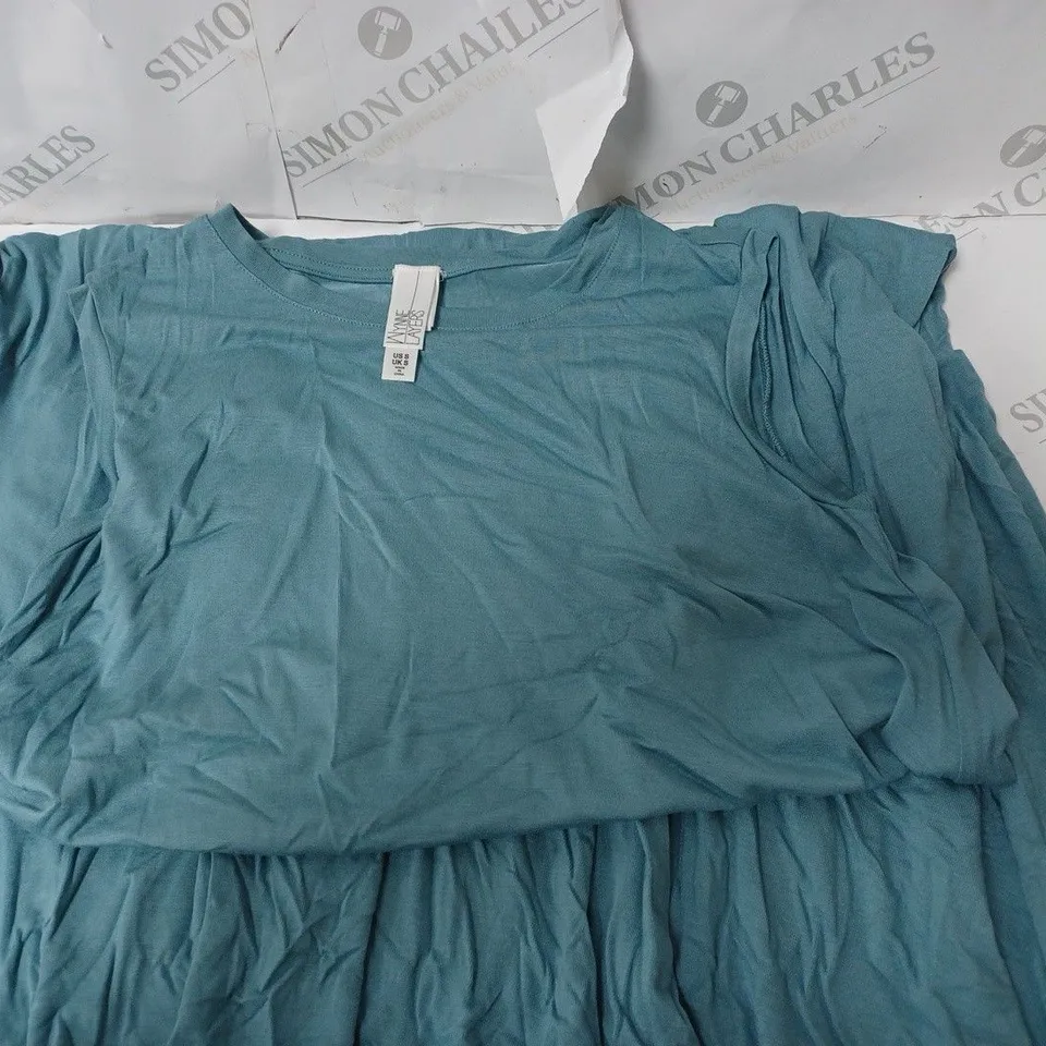 APPROXIMATELY 10 CLOTHING INCLUDING: MAXI DRESSES WITH DIFFERENT COLOURS AND SIZES BY WAYNE LAYERS AND CREAM CARDIGAN