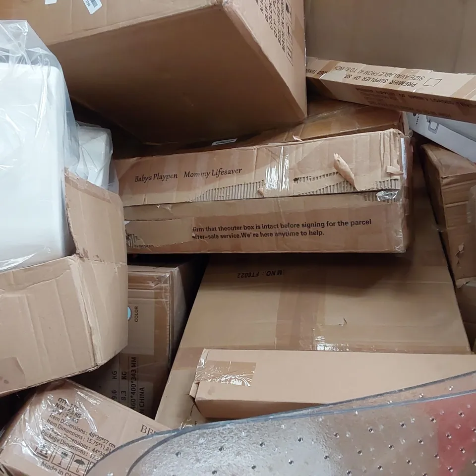 PALLET OF ASSORTED ITEMS INCLUDING: OFFICE CHAIR, SONY MULTIMEDIA SPEAKER, STEP LADDER, TROLLEY, HEATED BLANKET, RETRACTABLE SAFETY GATE 