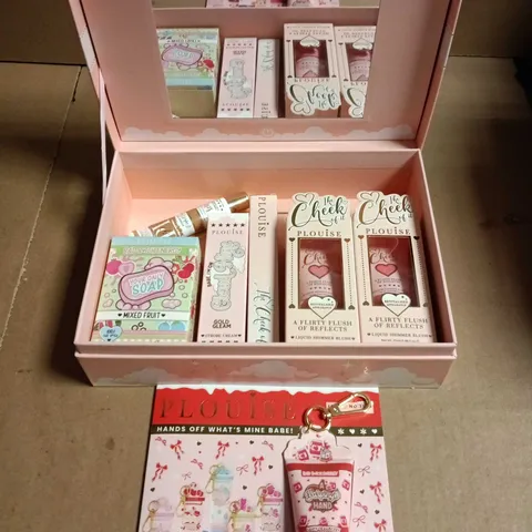 PLOUISE FULFILLING DREAMS BEAUTY BOX TO INCLUDE LIQUID SHIMMER BLUSH, STROBE CREAM AND A SOAP BAR