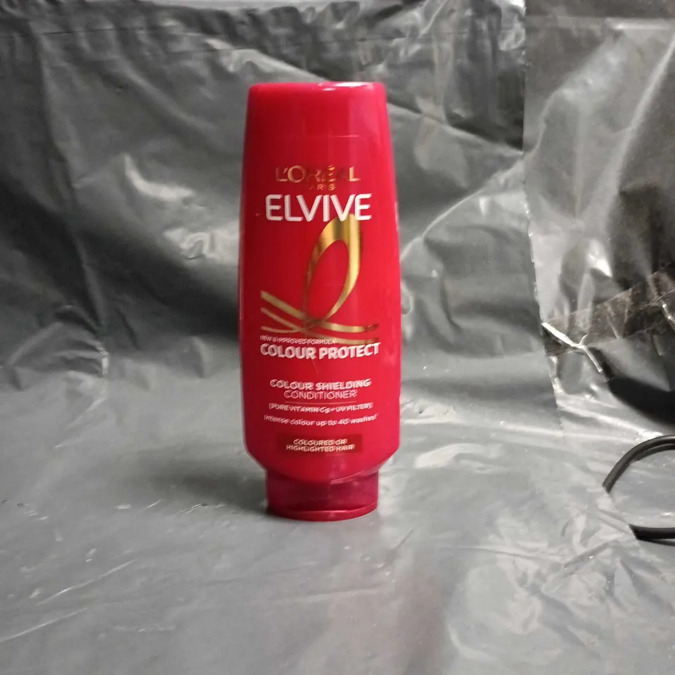 APPROXIMATELY 25 ASSORTED COSMETICS ITEMS TO INCLUDE 2X LOREAL CONDITIONER AND THAYERS DAILY CLEANSER