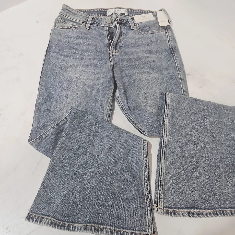 HOLLISTER FLARE HIGH-RISE JEANS IN WASHED BLUE - W28 SHORT