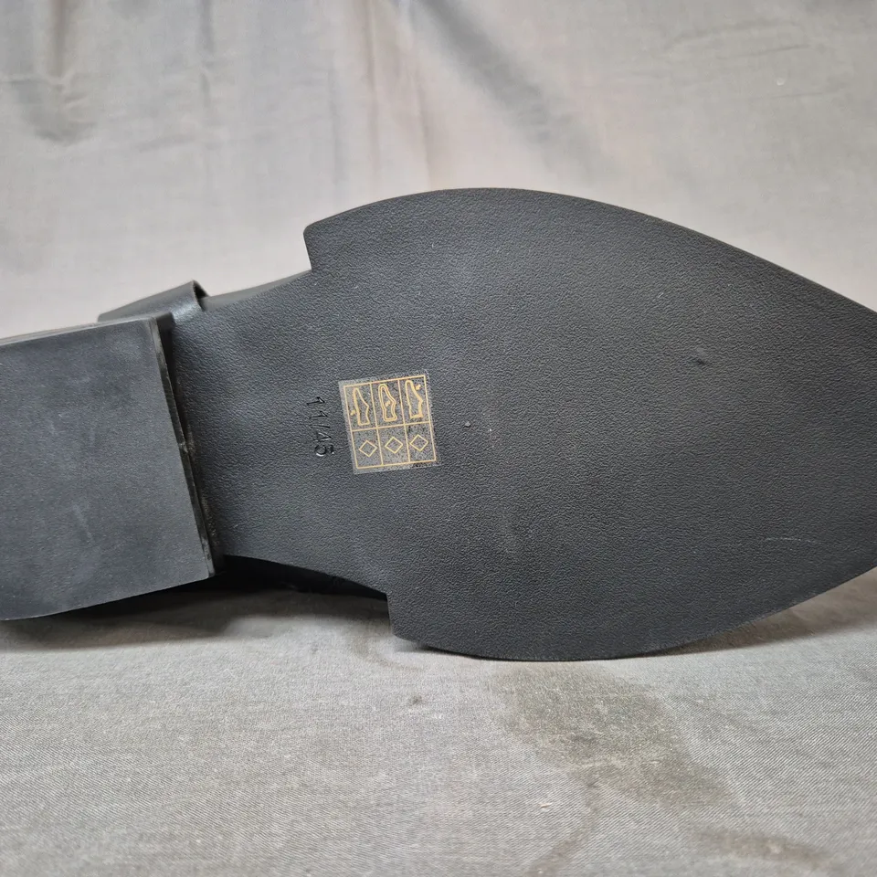 BOXED PAIR OF KOI SOULRENDER MEN'S HARDWARE COWBOY BOOTS IN BLACK/ANTIQUE SILVER UK SIZE 11