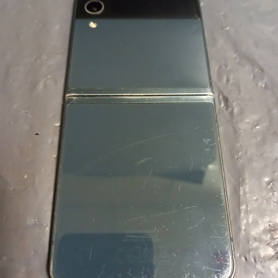 SAMSUNG GALAXY Z FLIP - MODEL UNSPECIFIED