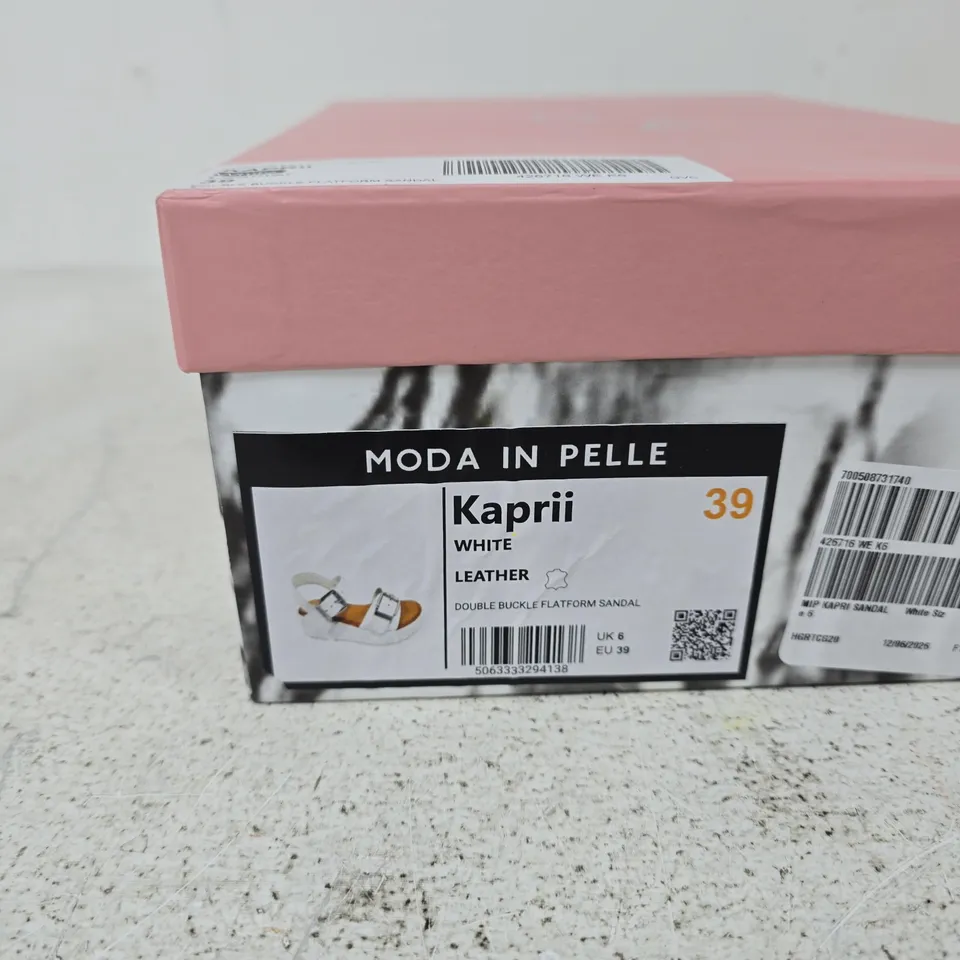 MODA IN PELLE KAPRI WHITE LEATHER DOUBLE BUCKLE FLATFORM SANDALS – UK 6 (EU 39)