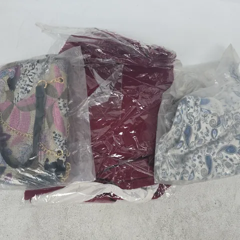 BOX OF APPROXIMATELY 10 ASSORTED HOUSEHOLD ITEMS TO INCLUDE CLOTHING IN VARIOUS STYLES AND SIZES, ETC