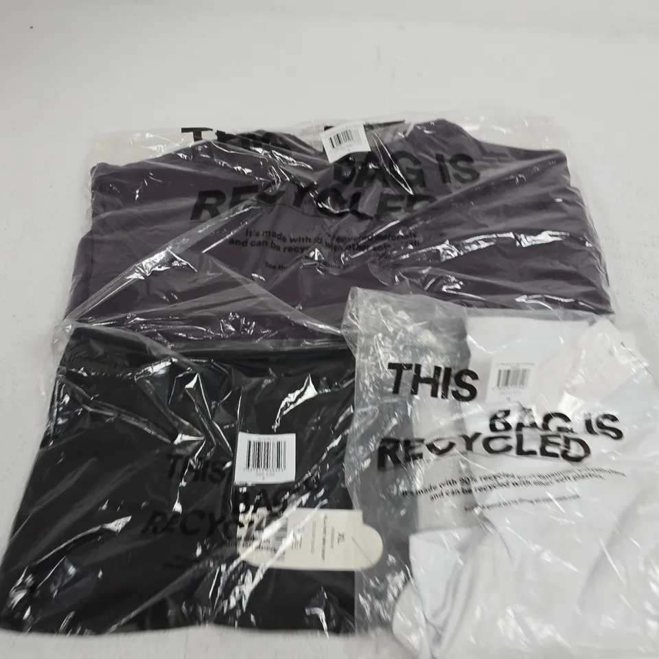 APPROXIMATELY 16 ASSORTED CLOTHING ITEMS IN VARIOUS SIZES, COLOURS & STYLES TO INCLUDE BIKE SHORTS, MINI SKIRTS, FLEECE SWEATSHIRT, ETC