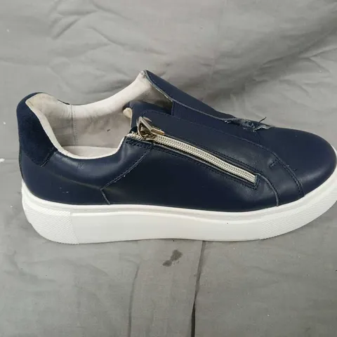 RUTH LANGSFORD LEATHER WEDGE TRAINERS – NAVY, WOMEN’S SHOES - SIZE 8