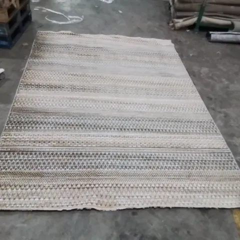 QUALITY DESIGNER AREA RUG - APPROXIMATELY 288X200