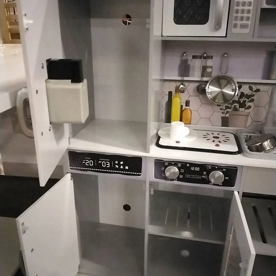 RONEISHA KIDS KITCHEN SET