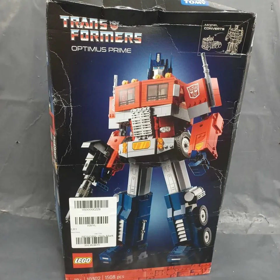 BOXED LEGO TRANSFORMERS OPTIMUS PRIME 10302