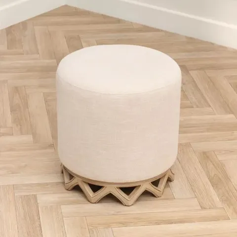 BOXED VOYAGE MAISON CLARA WOODEN FOOTSTOOL - OAK (1 BOX)