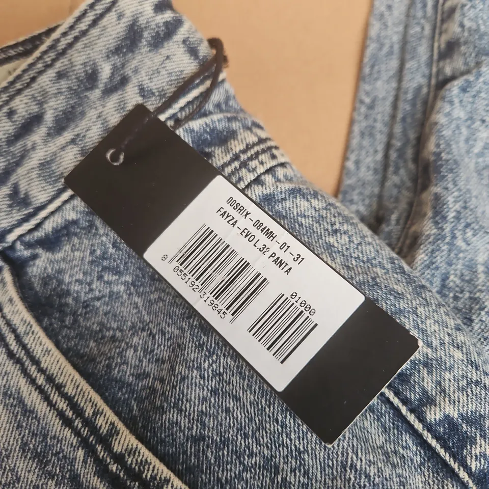 DIESEL JEANS – BLUE DENIN SIZE W31 L 32