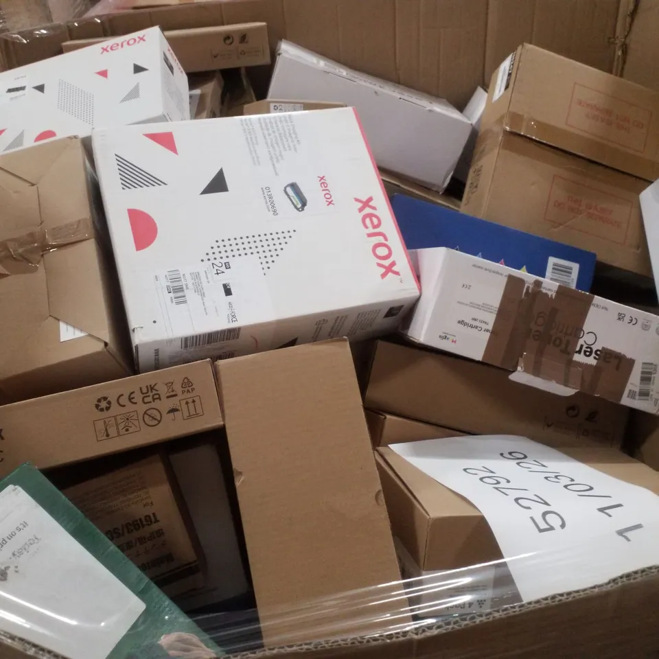 PALLET CONTAINING ASSORTED TONER CARTRIDGES
