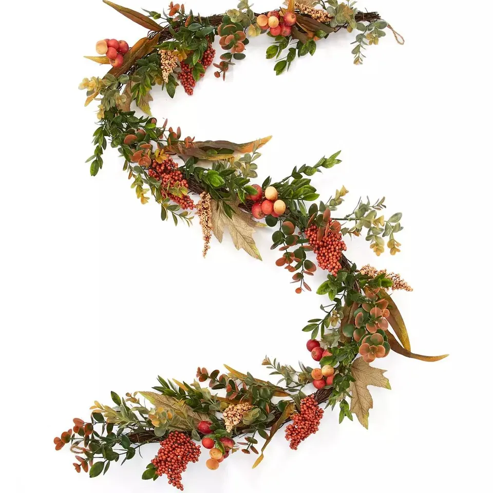 BOXED UNBRANDED DECORATIVE GARLAND