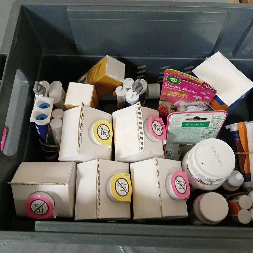 ASSORTED BOX OF HOME CLEANING PRODUCTS INCLUDING, FABRIC CONDITIONER ,WASHING UP LIQUID, GLUE ECT