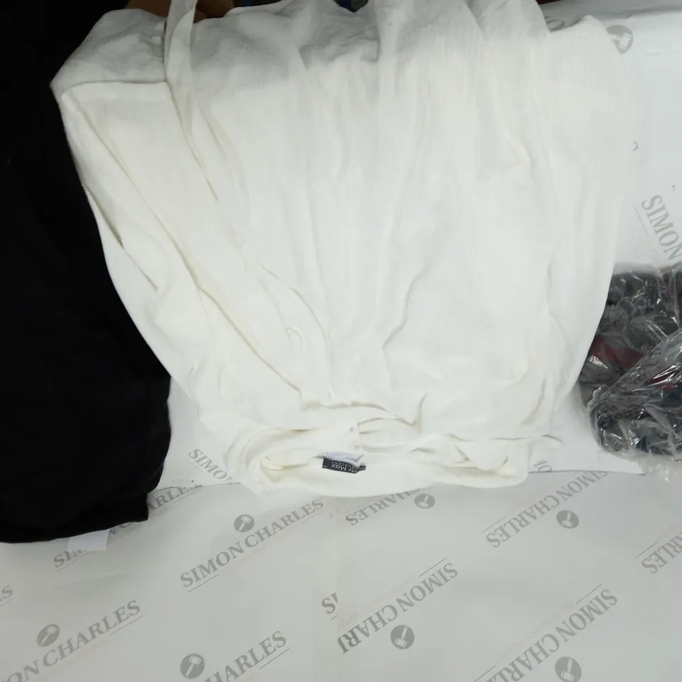 APPROXIMATELY 12 ASSORTED PIECES OF CLOTHINGS OF VARIOUS SIZES,STYLES, AND COLOURS TO INCLUDE CRYSTAL KOBE XL JACKET, BDL M FLEECE, AND JOULES UK 8 COAT ETC. 