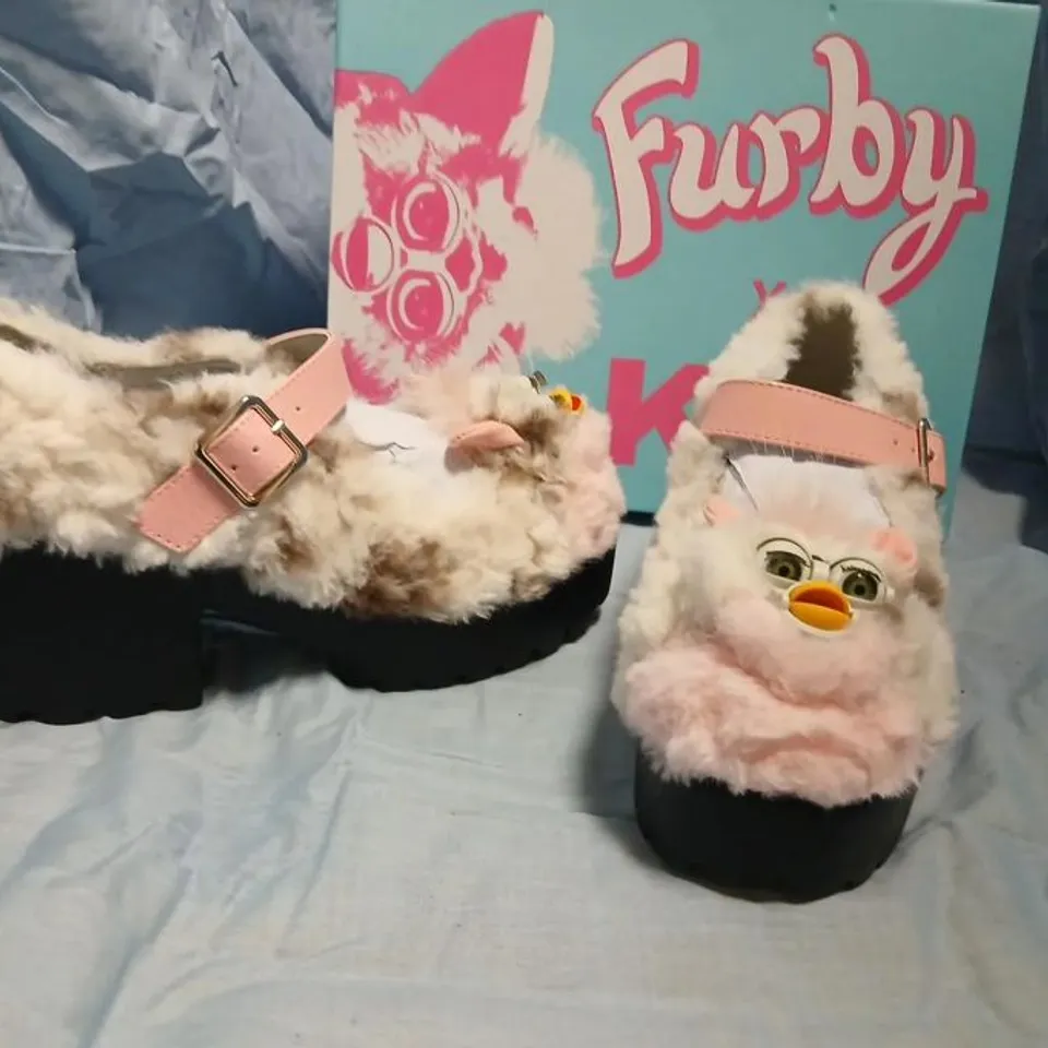 BOXED KOI FURBY TIRA CHURCH MOUSE EDITION SHOES - UK 5