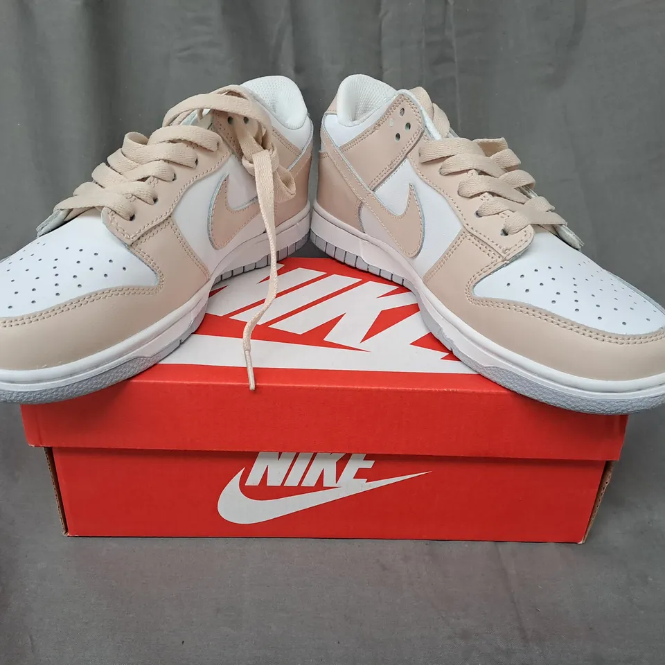 BOXED PAIR OF NIKE DUNK LOW RETRO SHOES IN BEIGE/WHITE UK SIZE 8