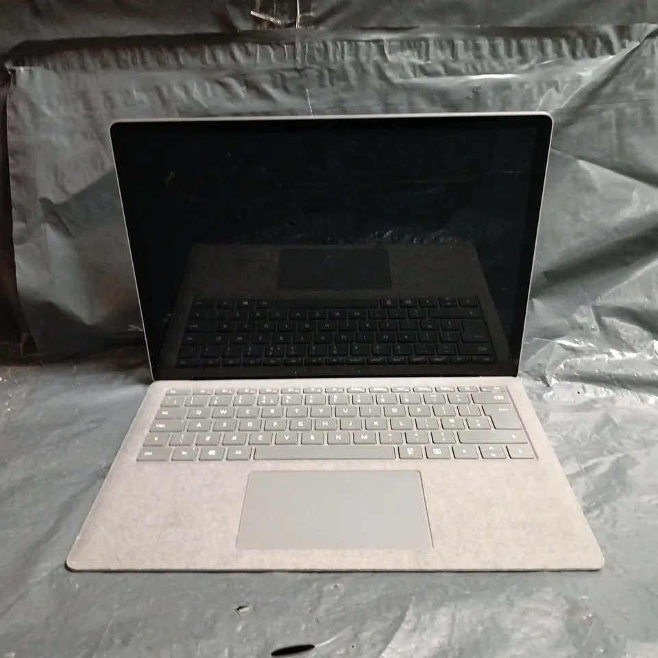 MICROSOFT SURFACE 1867 LAPTOP IN STAINLESS STEEL