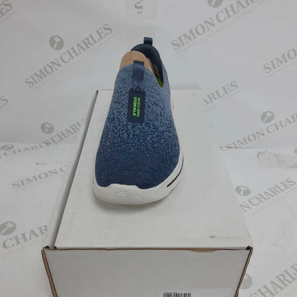 SKETCHERS GO WALK ARCH FIT BLUE SIZE 4.5