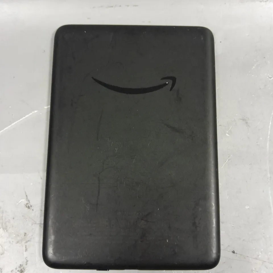 AMAZON KINDLE C2V2L3 E-READER 