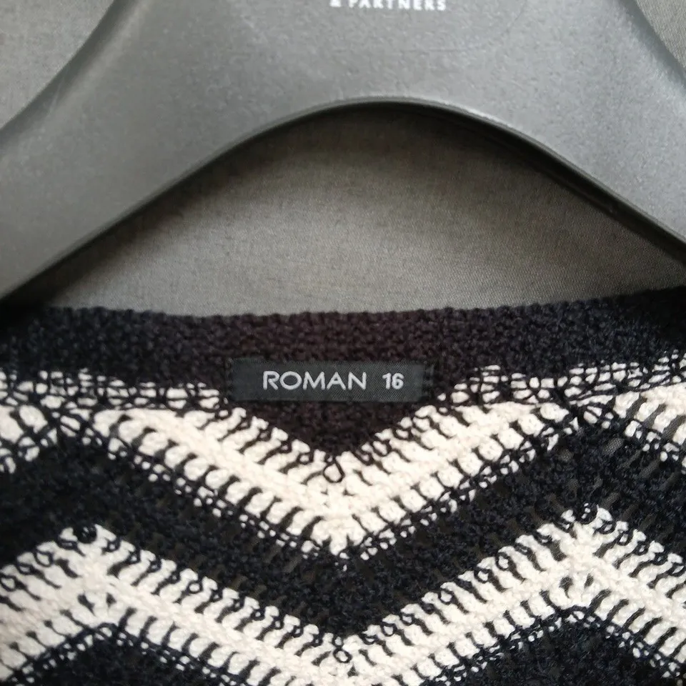 ROMAN WOMEN’S KNIT DRESS – BLACK & WHITE CHEVRON, UK 16