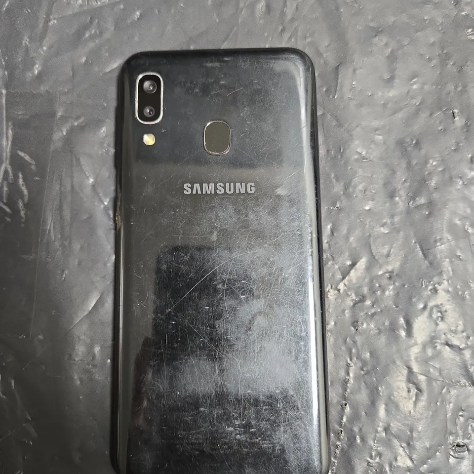 SAMSUNG GALAXY A20E MOBILE PHONE - BLACK 