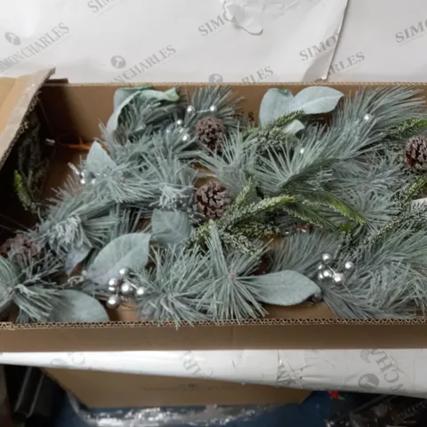 PRE LIT GARLAND