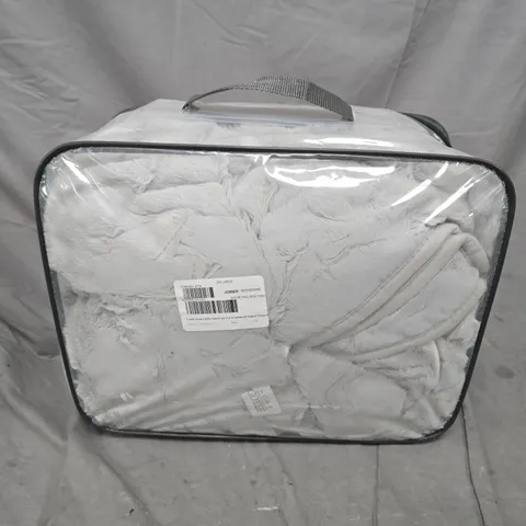 COZEE HOME FAMILY SIZED FAUX FUR & VELVETSOFT HEATED THROW