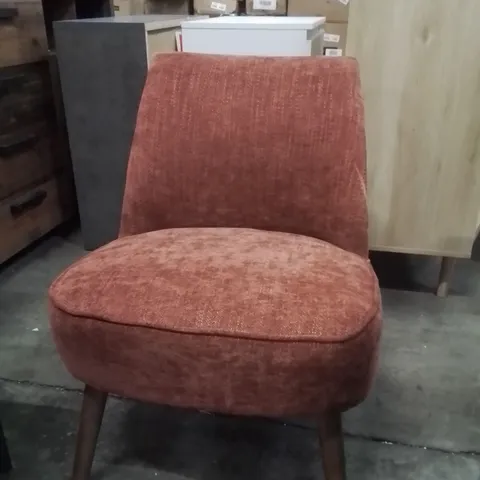 SINGLE PLUSH CHAIR 