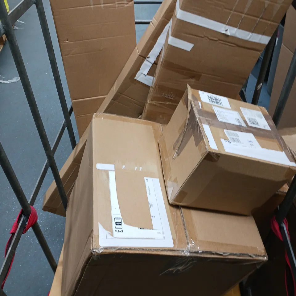 APPROXIMATELY 7 ASSORTED HOUSEHOLD PRODUCTS TO INCLUDE EGG COOKER, DECORATIVE LED TREE, WREATH ETC - COLLECTION ONLY 