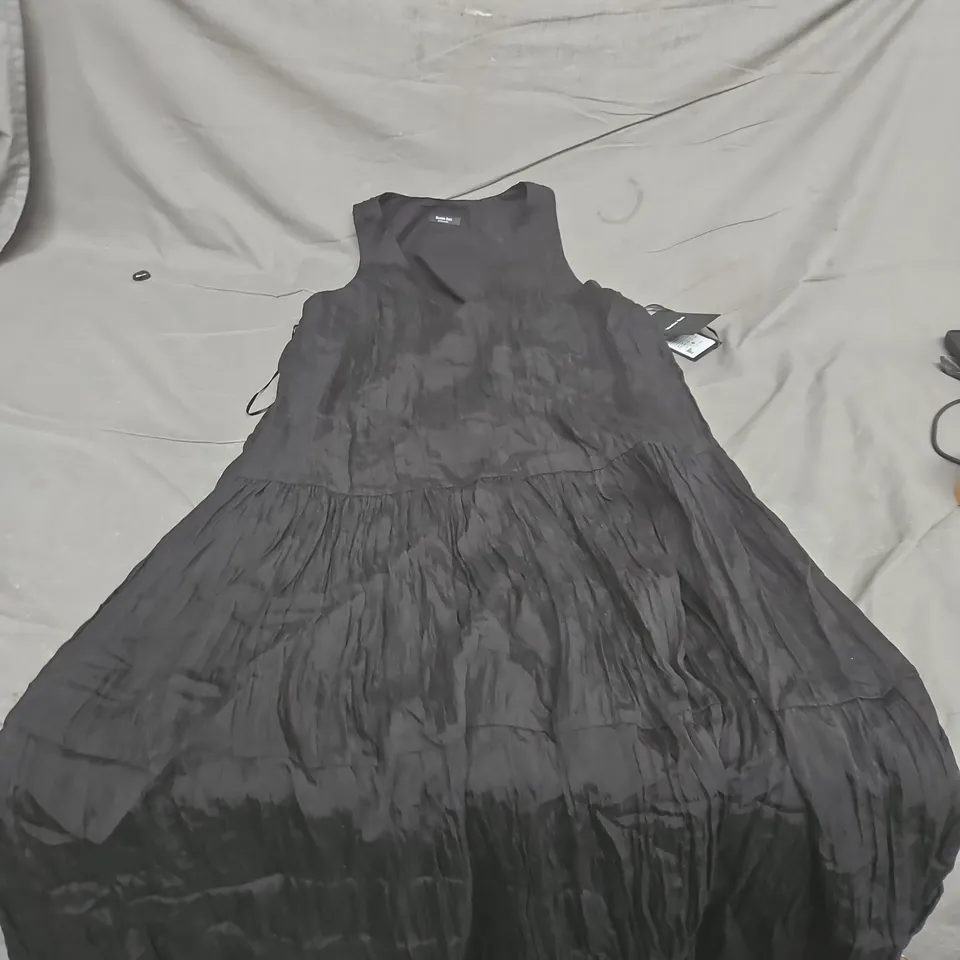 MASSIMO DUTTI BLACK SLEEVELESS DRESS, UK 12, MADE IN CHINA