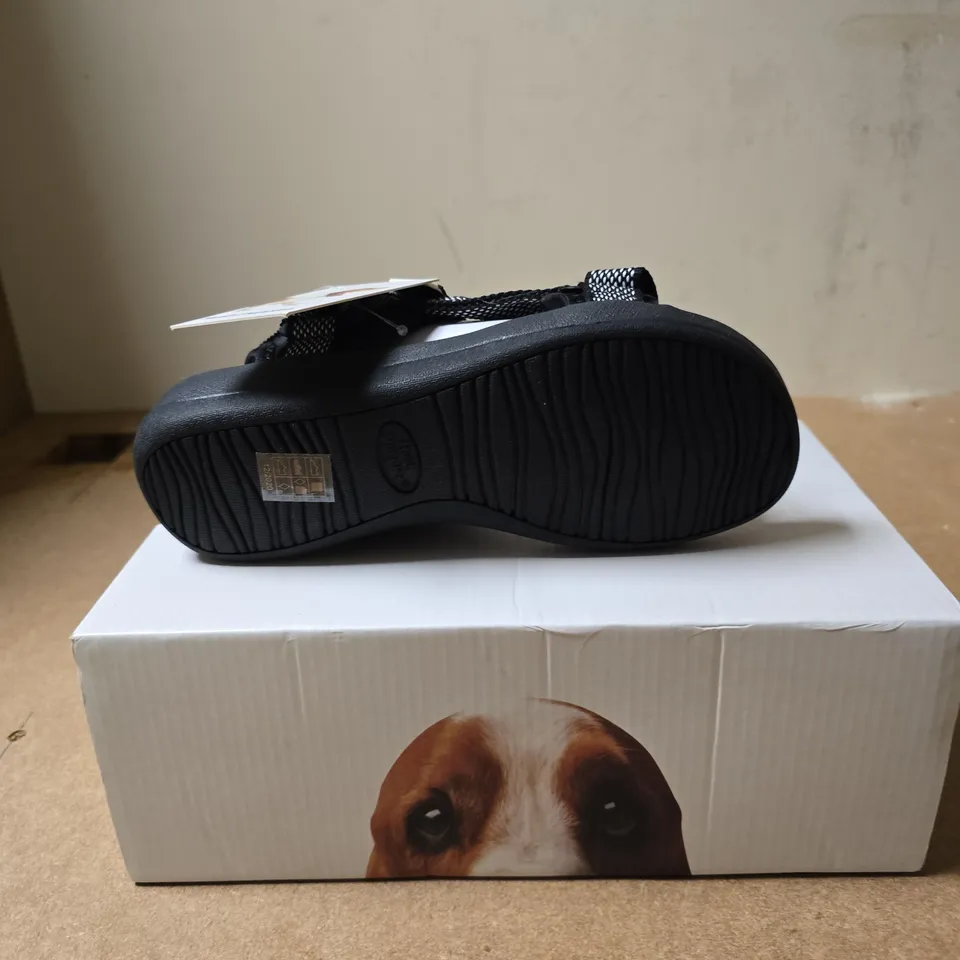 HUSH PUPPIES SARA SANDAL – BLACK, UK 4