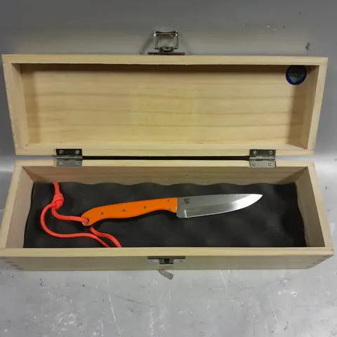 SMYTH KNIVES HAND MADE AEB-1 STAINLESS STEEL BLACK & ORANGE KNIFE - COLLECTION ONLY