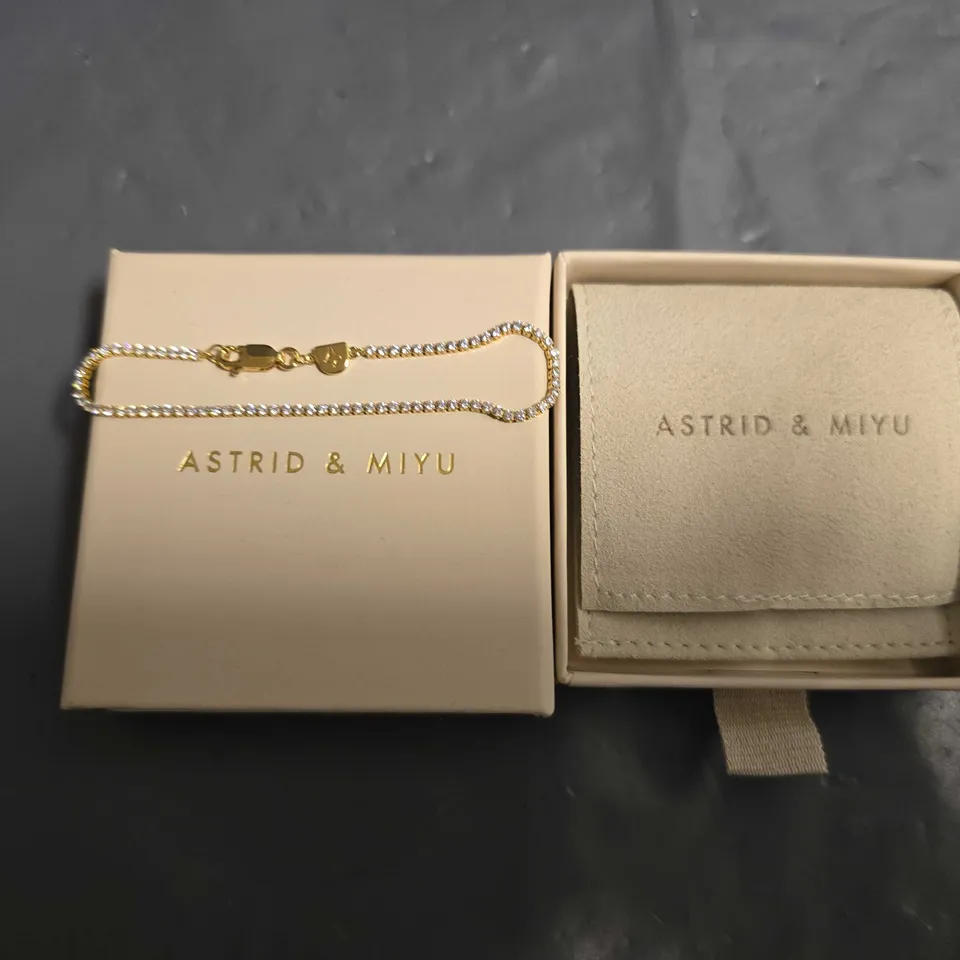BOXED ASTRID & MIYU BRACELET