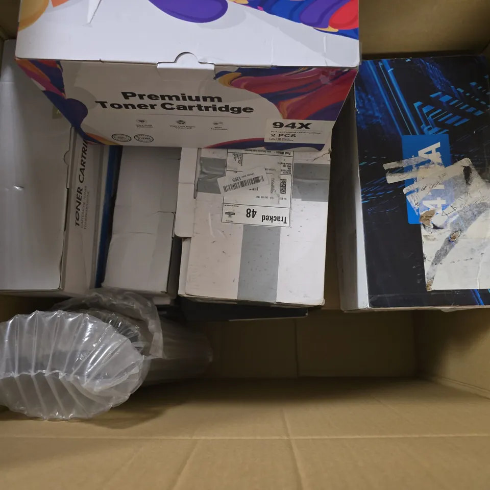 BOX OF APPROXIMATELY 10 ASSORTED TONER CARTRIDGES TO INCLUDE - LASER TONER CARTRIDGE HTCCE410X  , TONER CARTRIDGE CCF540A ETC