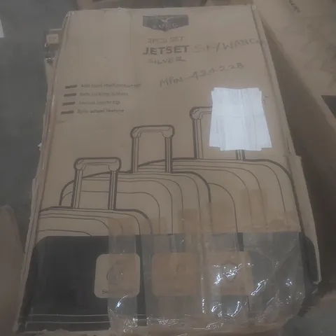 BOXED LUGG TRAVEL SUITCASE 