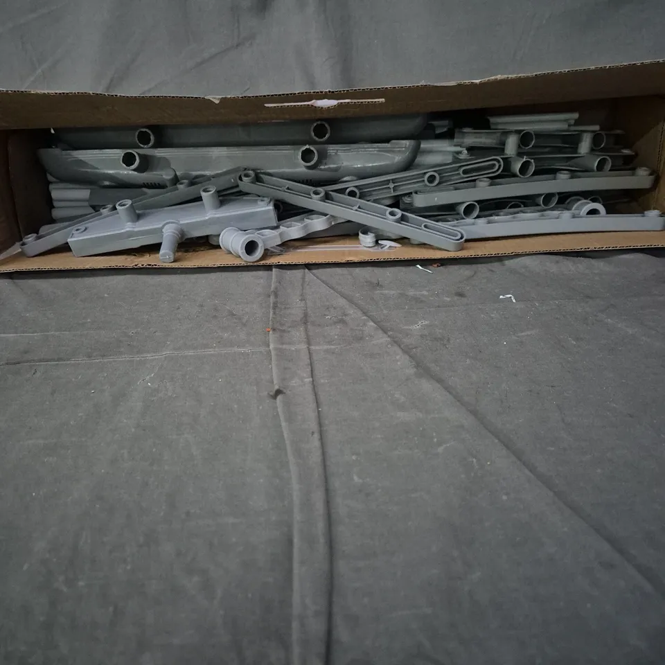 THREE-TIER CLOTHES HANGER RACK ON WHEELS – PORTABLE GARMENT RAIL