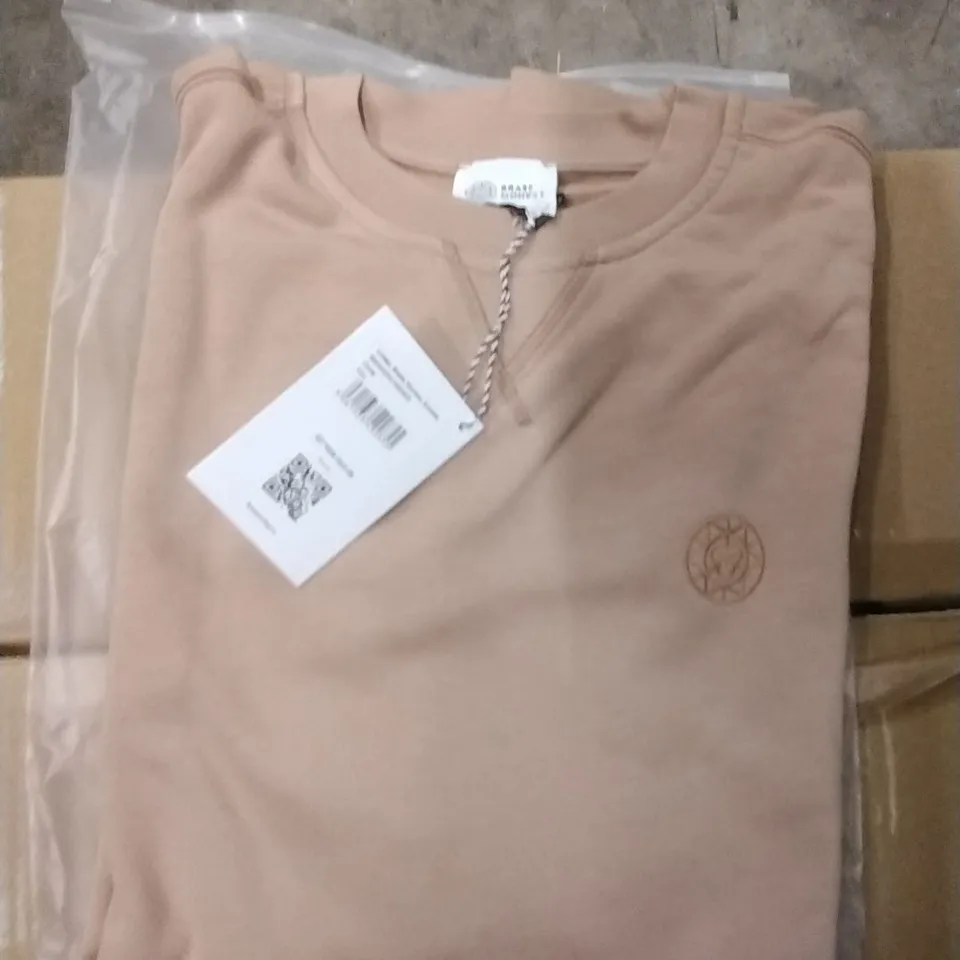 BOX OF MIXED ASSORTMENT OF BRAND NEW BRASS MONKEY CLOTHING ITEMS INCLUDING - SWEATS - SIZES XXL - APPROXIMATELY X11 ITEMS