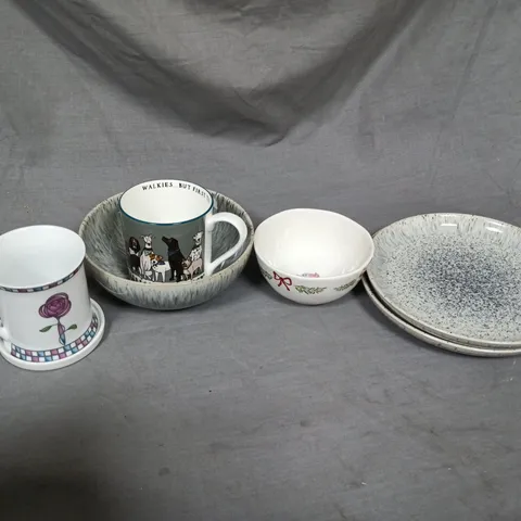 APPROXIMATELY 10 ASSORTED HOUSEHOLD ITEMS TO INCLUDE PLATES, MUGS, BOWLS, ETC - COLLECTION ONLY