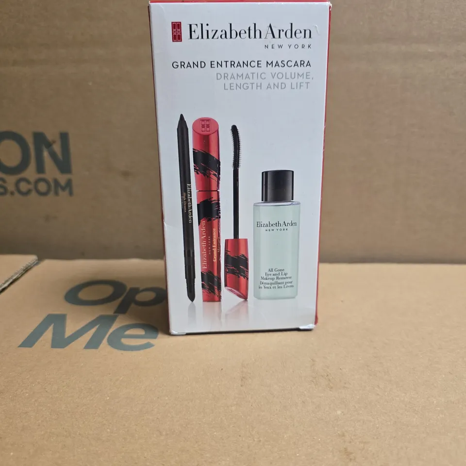 SEALED ELIZABETH ARDEN GRAND ENTRANCE MASCARA SET