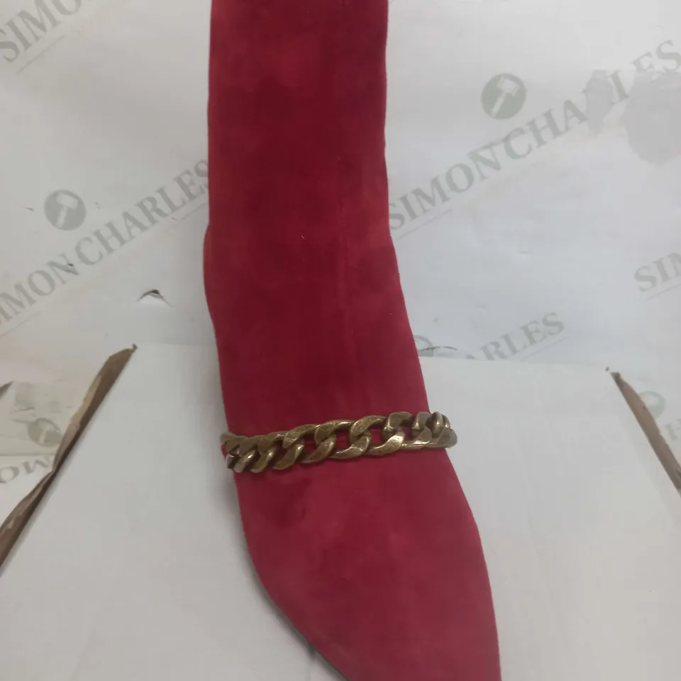 BEN DE LISI CHAIN LINK SUEDE ANKLE BOOT SIZE 7 