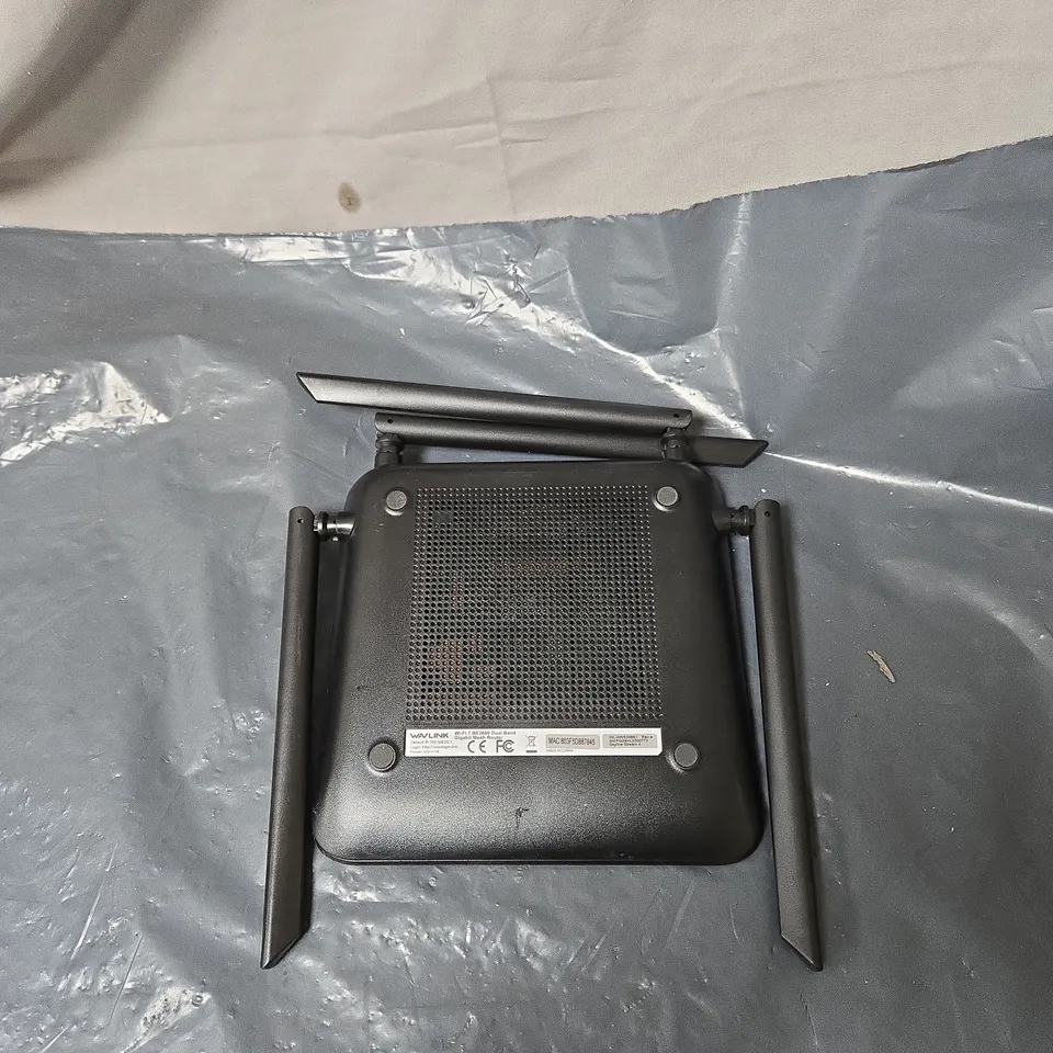 WAVLINK WI FI 7 GIGABIT MESH ROUTER 