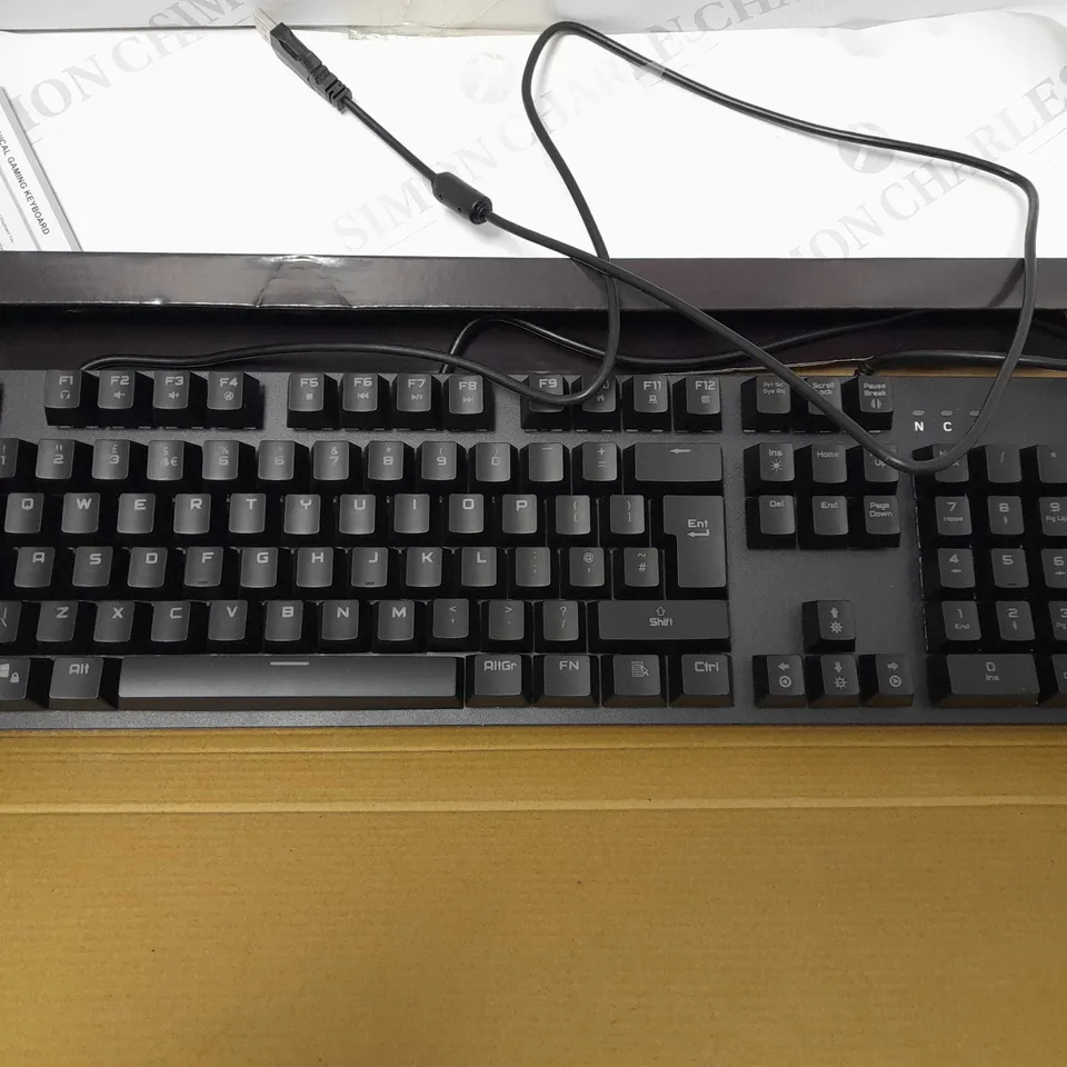 TECH MECHANICAL GAMING KEYBOARD