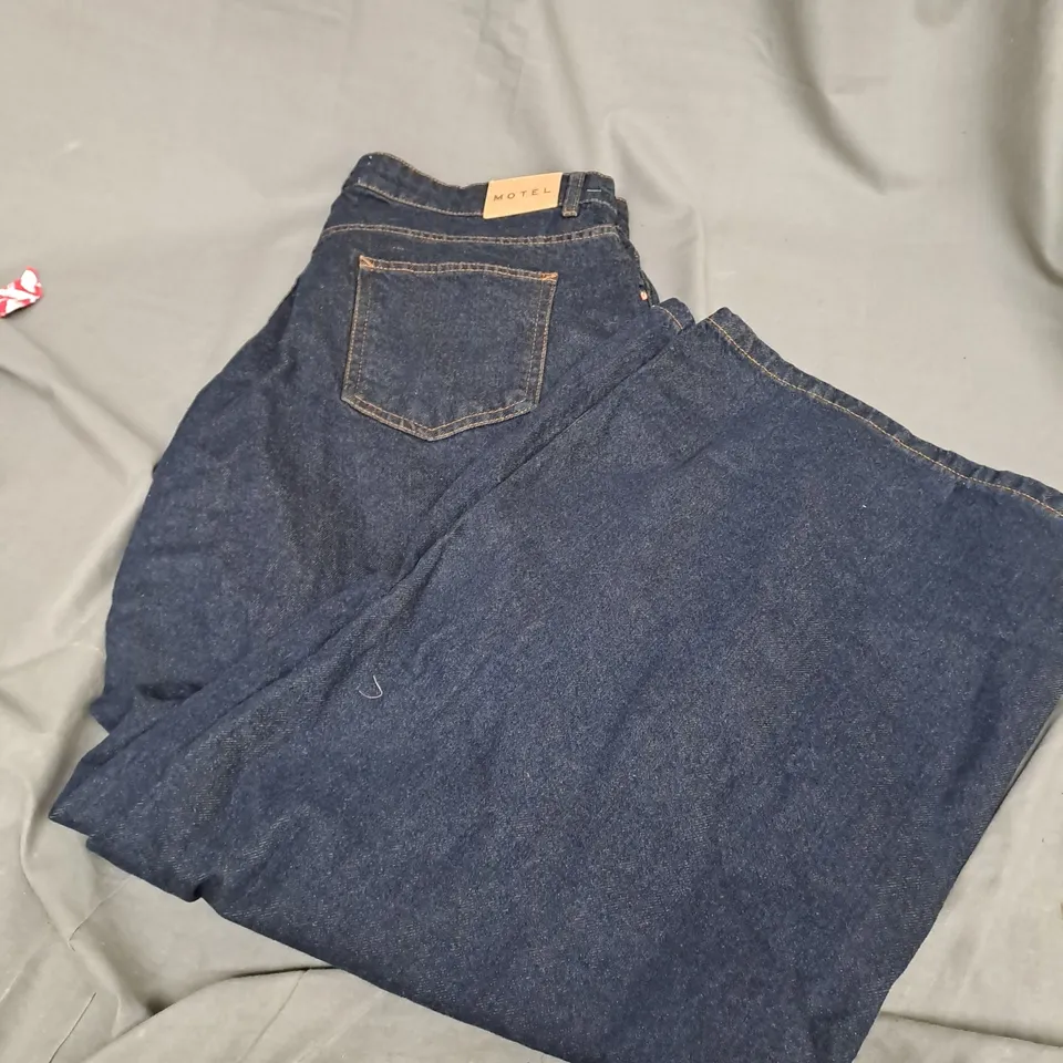 MOTEL ROOMY EXTRA WIDE LOW RISE JEANS INDIGO W34 L32