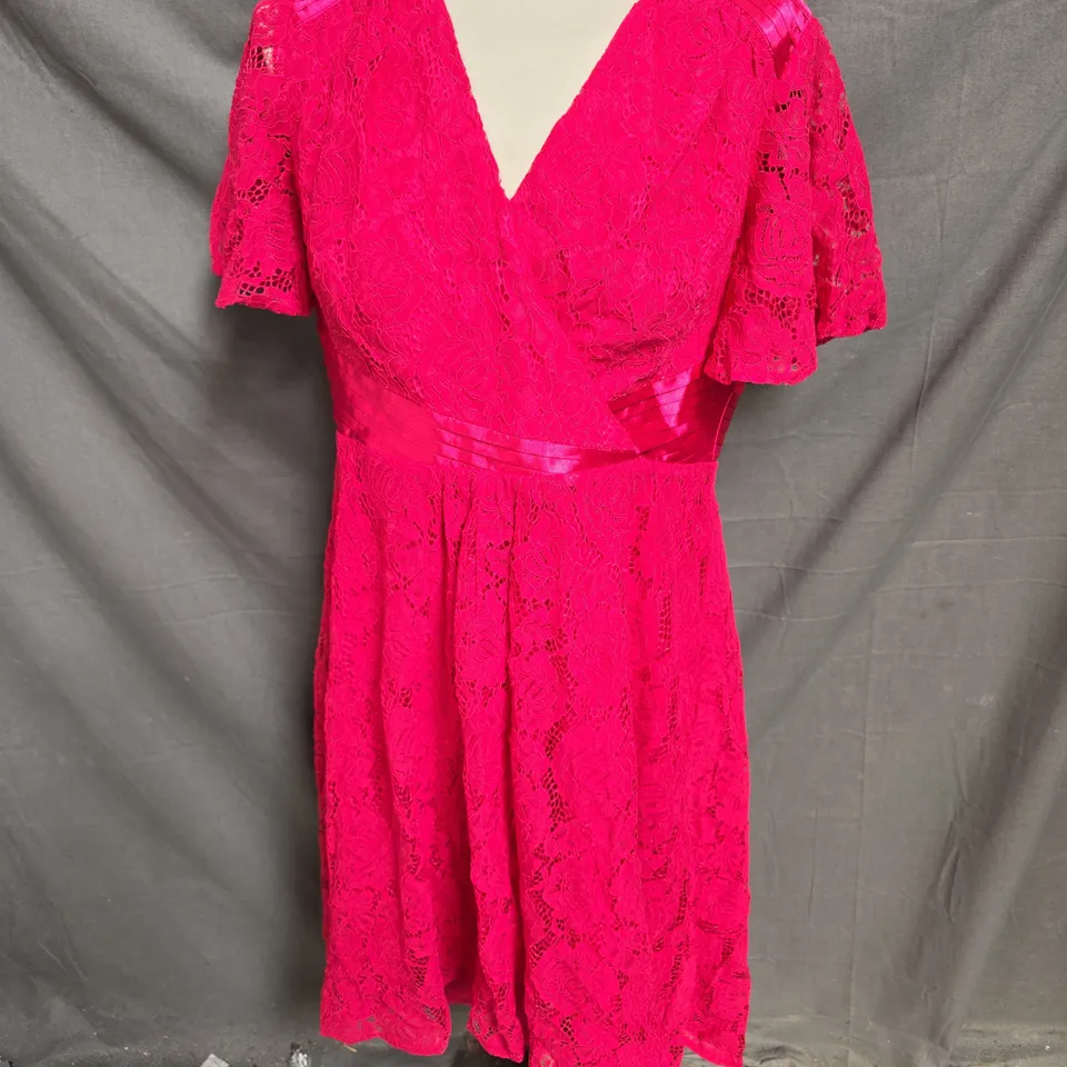 WALLIS PETITE LACE HI LOW MIDI DRESS IN PINK SIZE 14