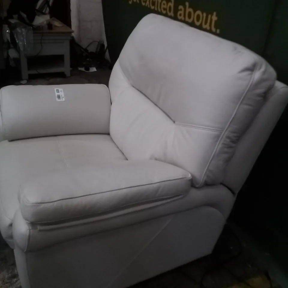 DESIGNER G PLAN MADE SEATTLE CAMBRIDGE CHALK ELECTRIC RECLINING ARMCHAIR