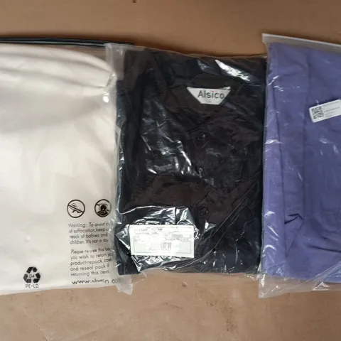 APPROXIMATELY 20 ASSORTED CLOTHING AND FASHION PRODUCTS IN VARIOUS STYLES AND SIZES - COLLECTION ONLY