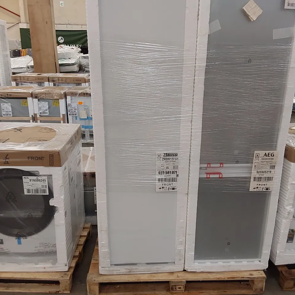 ZANUSSI SERIES 20 DYNAMIC AIR INTEGRATED TALL FRIDGE 311L MODEL ZRDN18FS1 RRP £775