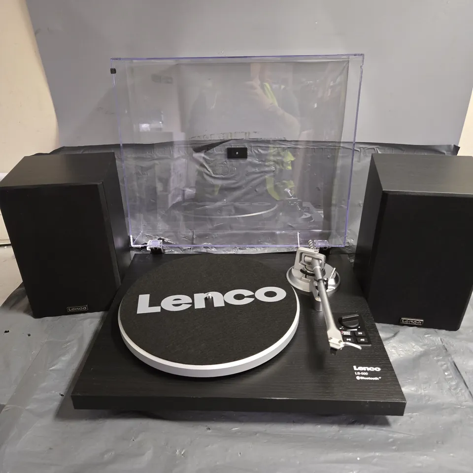 LENCO LS-500BK TURNTABLE WITH MMC CARTRIDGE, BLUETOOTH AND WOODEN SPEAKERS